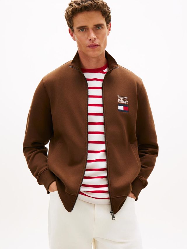 Tommy Embro Flag Stand Collar